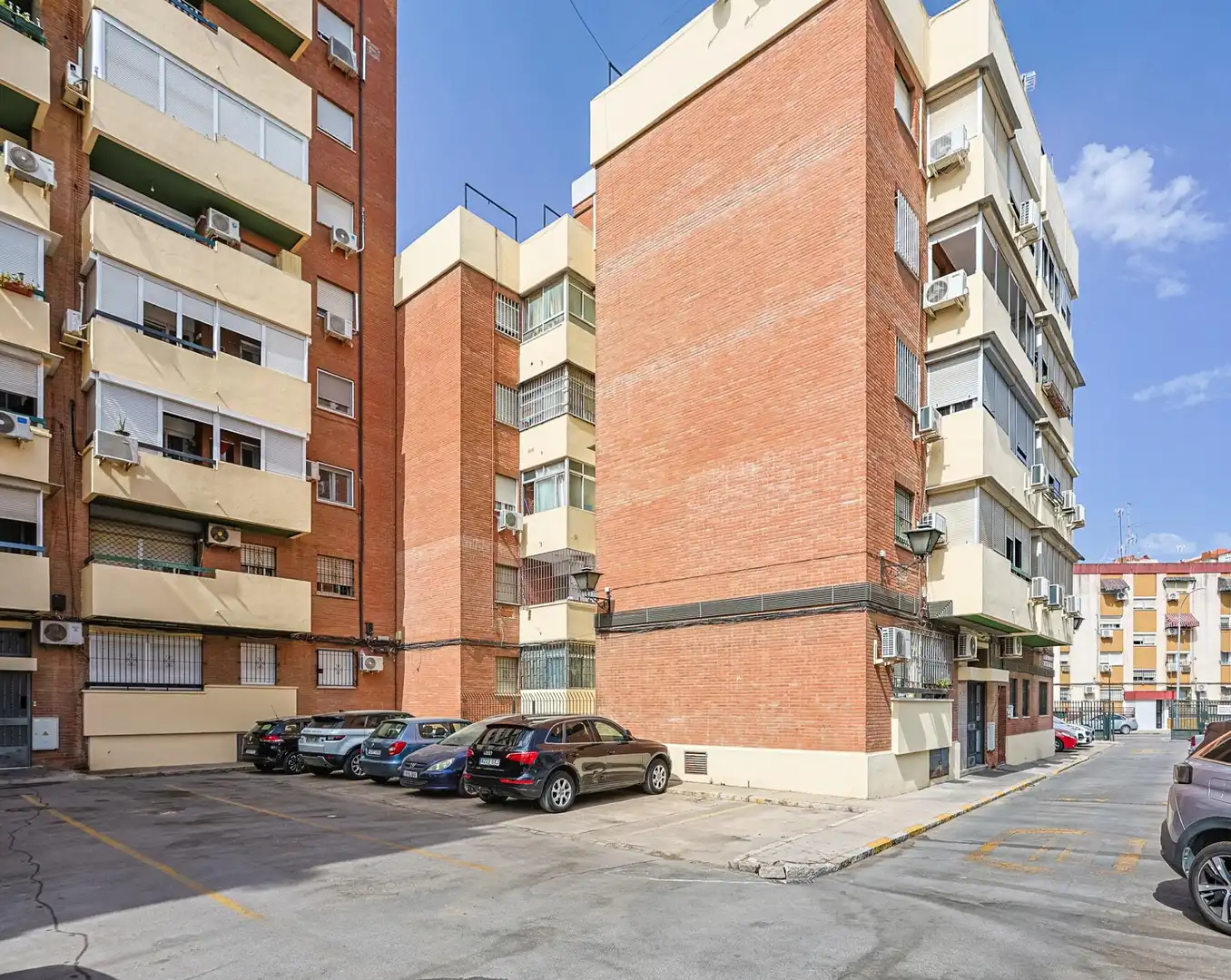Vista exterior de Pis en venda en Sevilla amb Aire condicionat