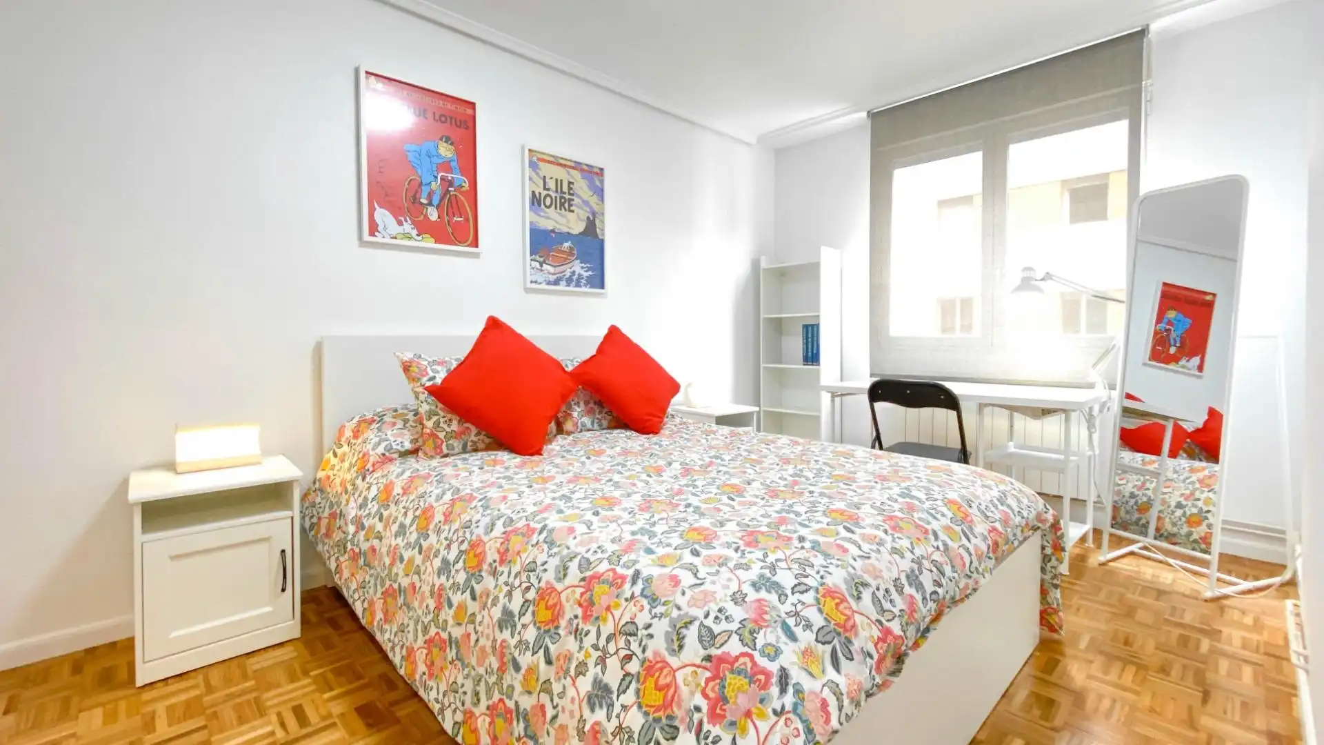 Bedroom of Flat for rent in Santander  with Heating and Furnished