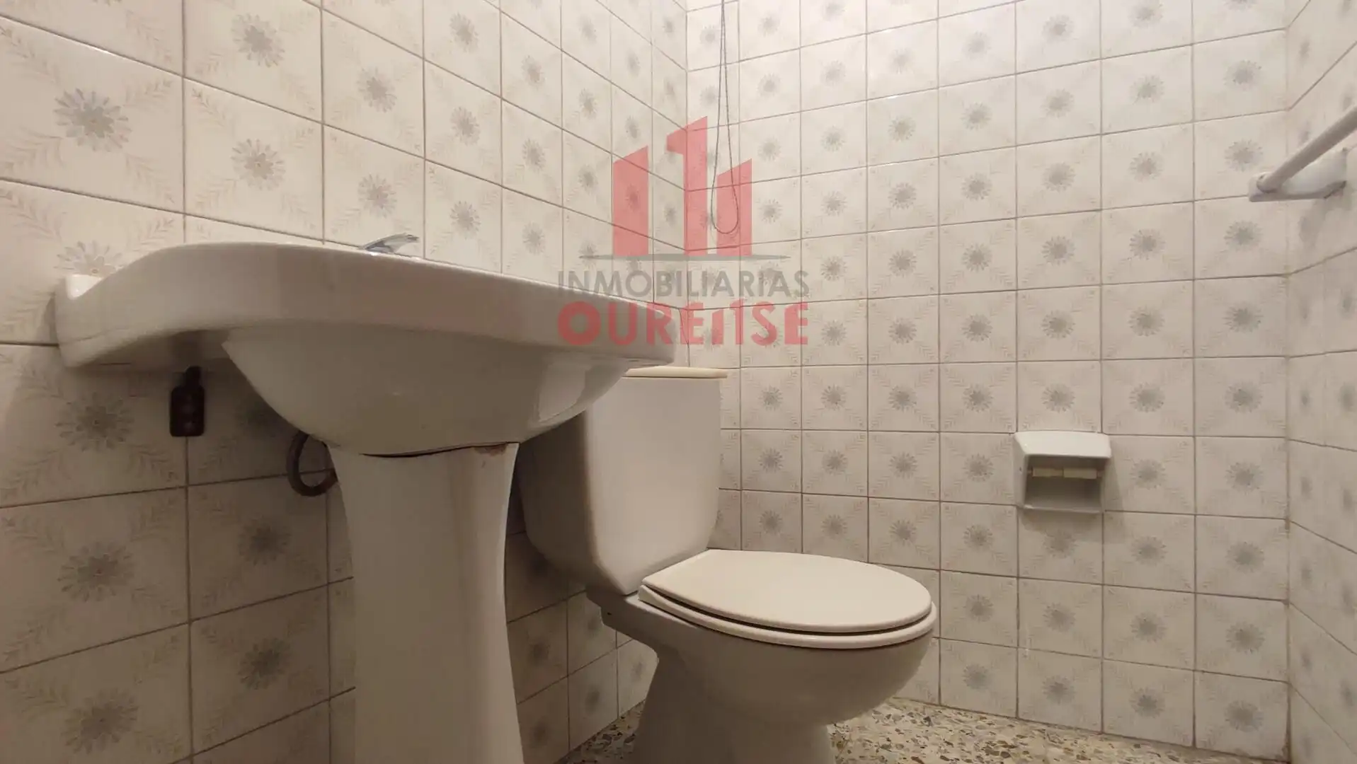 Badezimmer von Wohnung zur Miete in Ourense Capital  mit Heizung, Möbliert und Balkon