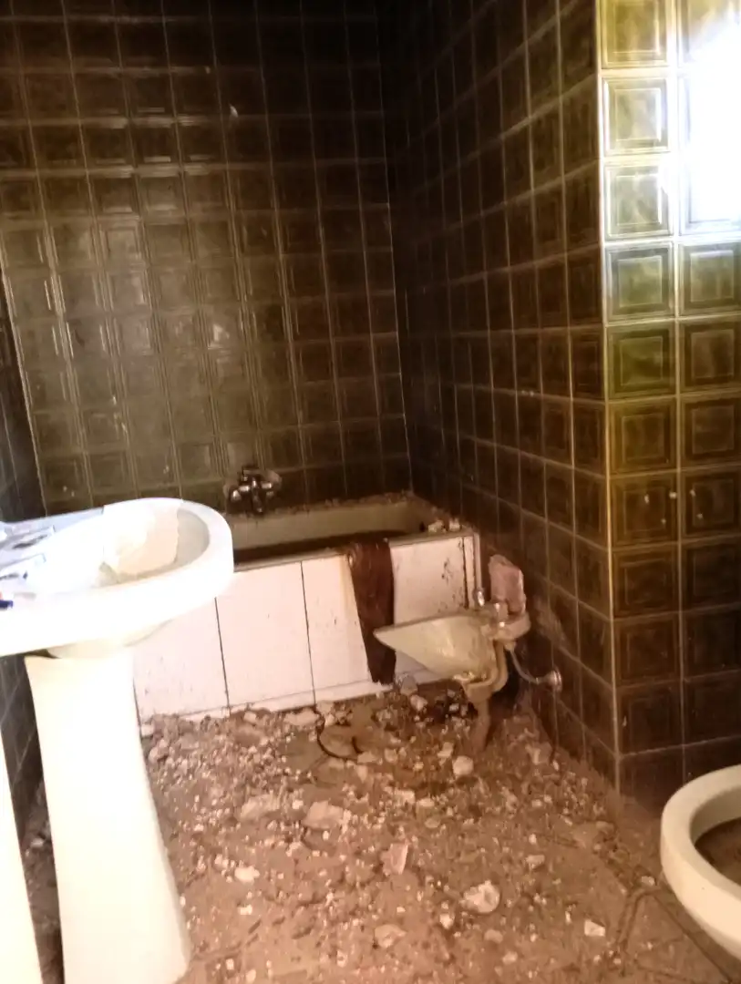 Bany de Pis en venda en Aranjuez amb Balcó