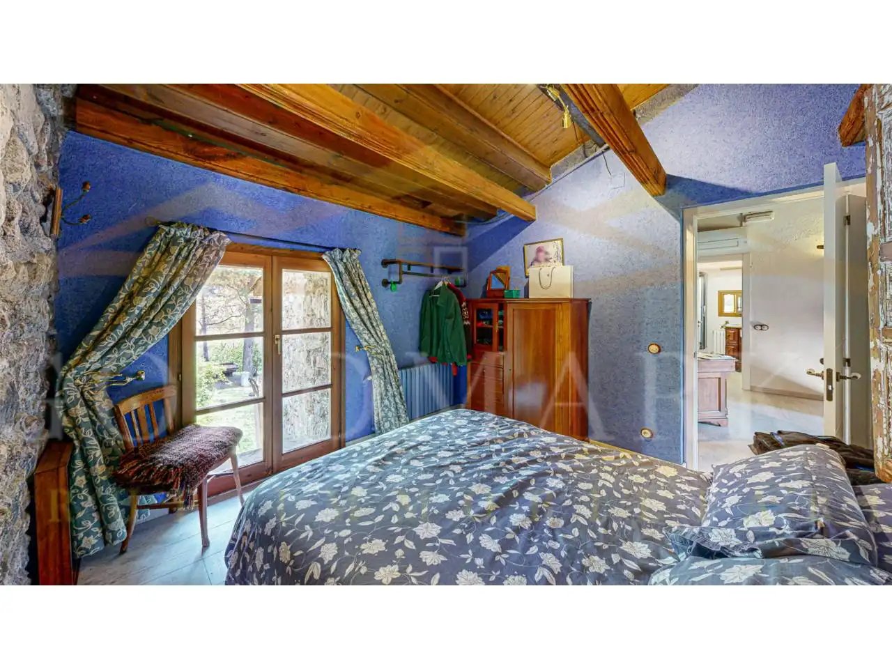 Habitación de Finca rústica en venta en Sant Jaume de Frontanyà con Calefacción y Jardín privado