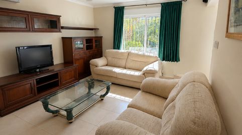 EXCLUSIVA PROPIEDAD URBANA CON VIVIENDA EXISTENTE, JARDINES CONSOLIDADOS Y EXCEPCIONAL POTENCIAL DE DESARROLLO, imagen 4