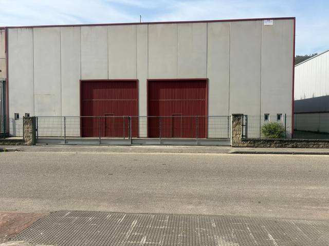 Nave industrial en Venta en Riaño - Los Barros