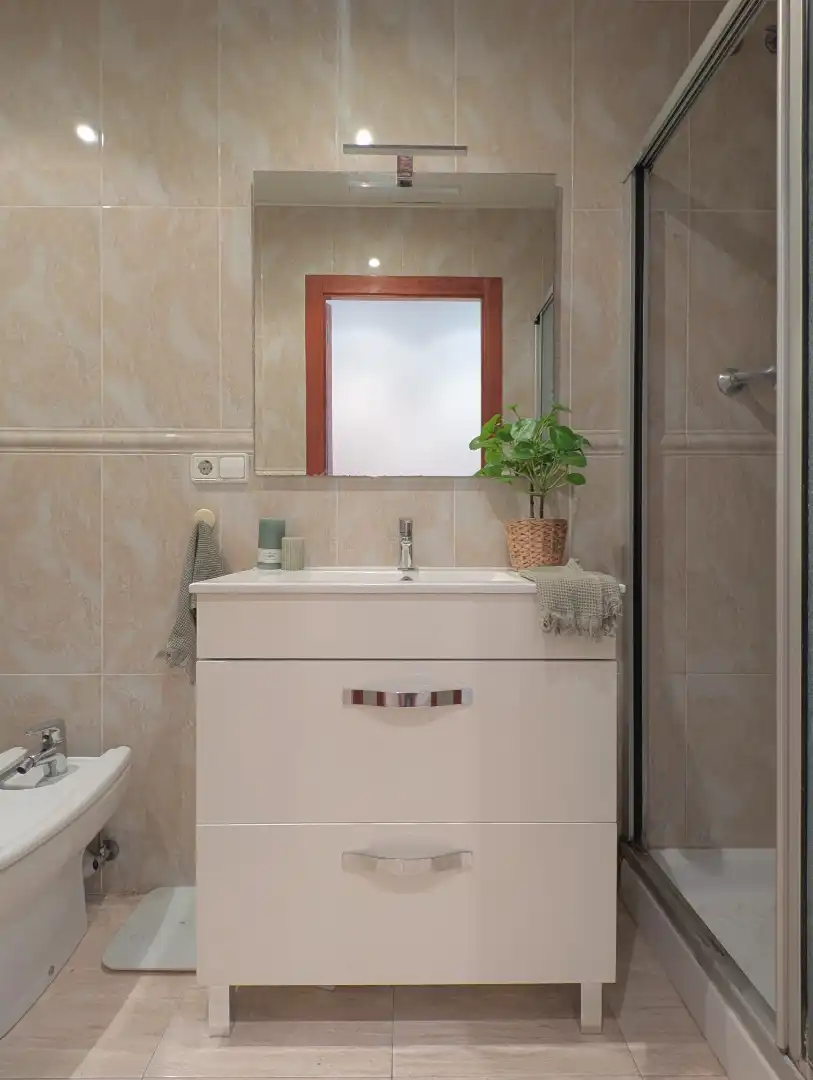 Badezimmer von Erdgeschoss zum Verkauf in Mataró mit Klimaanlage, Heizung und Terrasse