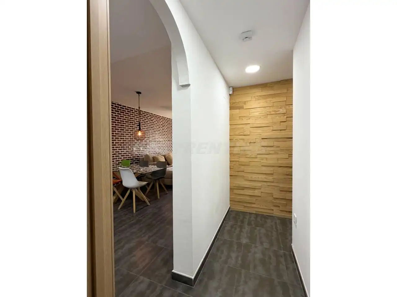 Piso en venta en La Línea de la Concepción con Terraza, Amueblado y Alarma
