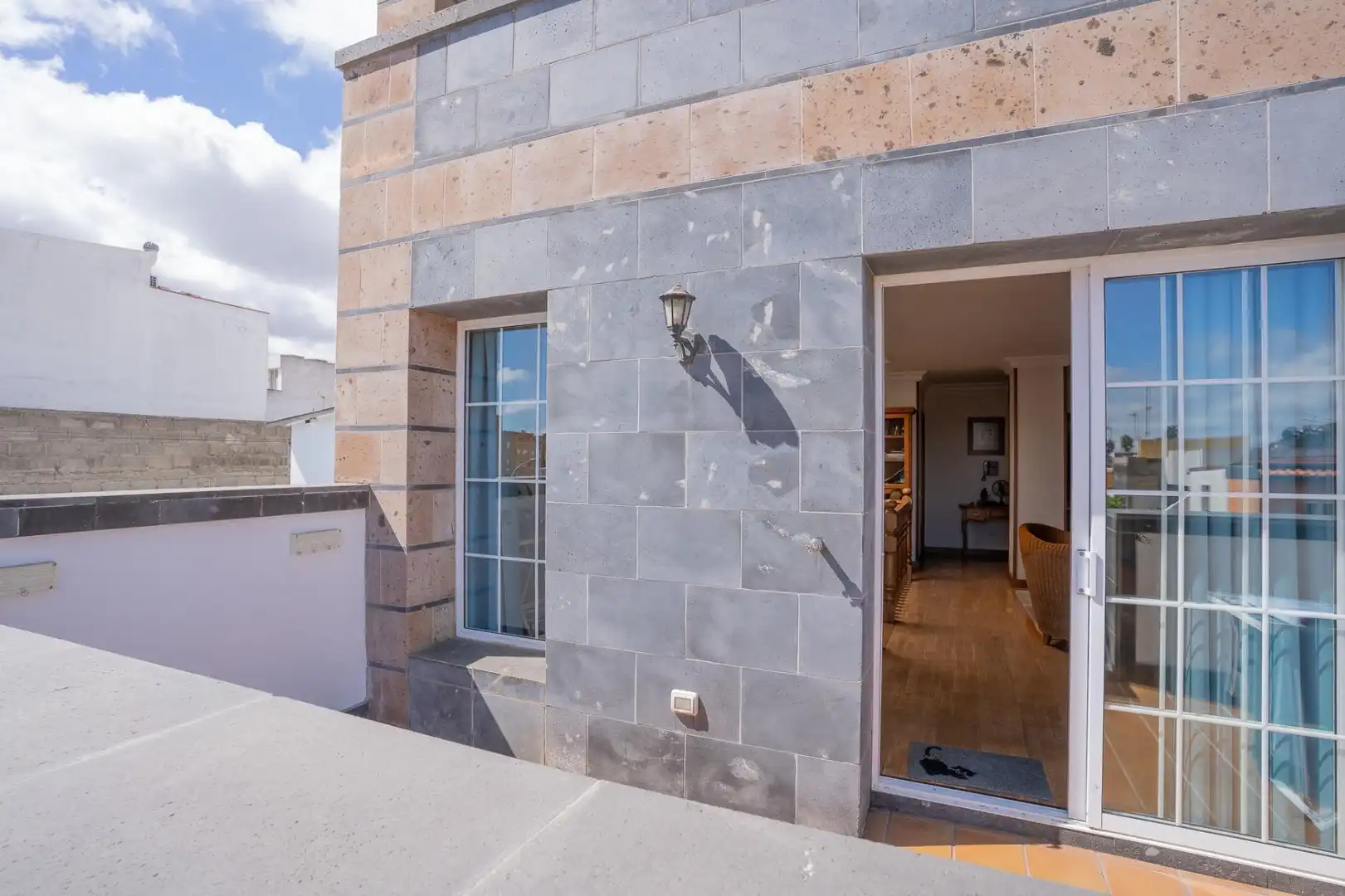 Exterior view of Houses for sale in San Cristóbal de la Laguna  with Air Conditioner, Terrace and Storage room