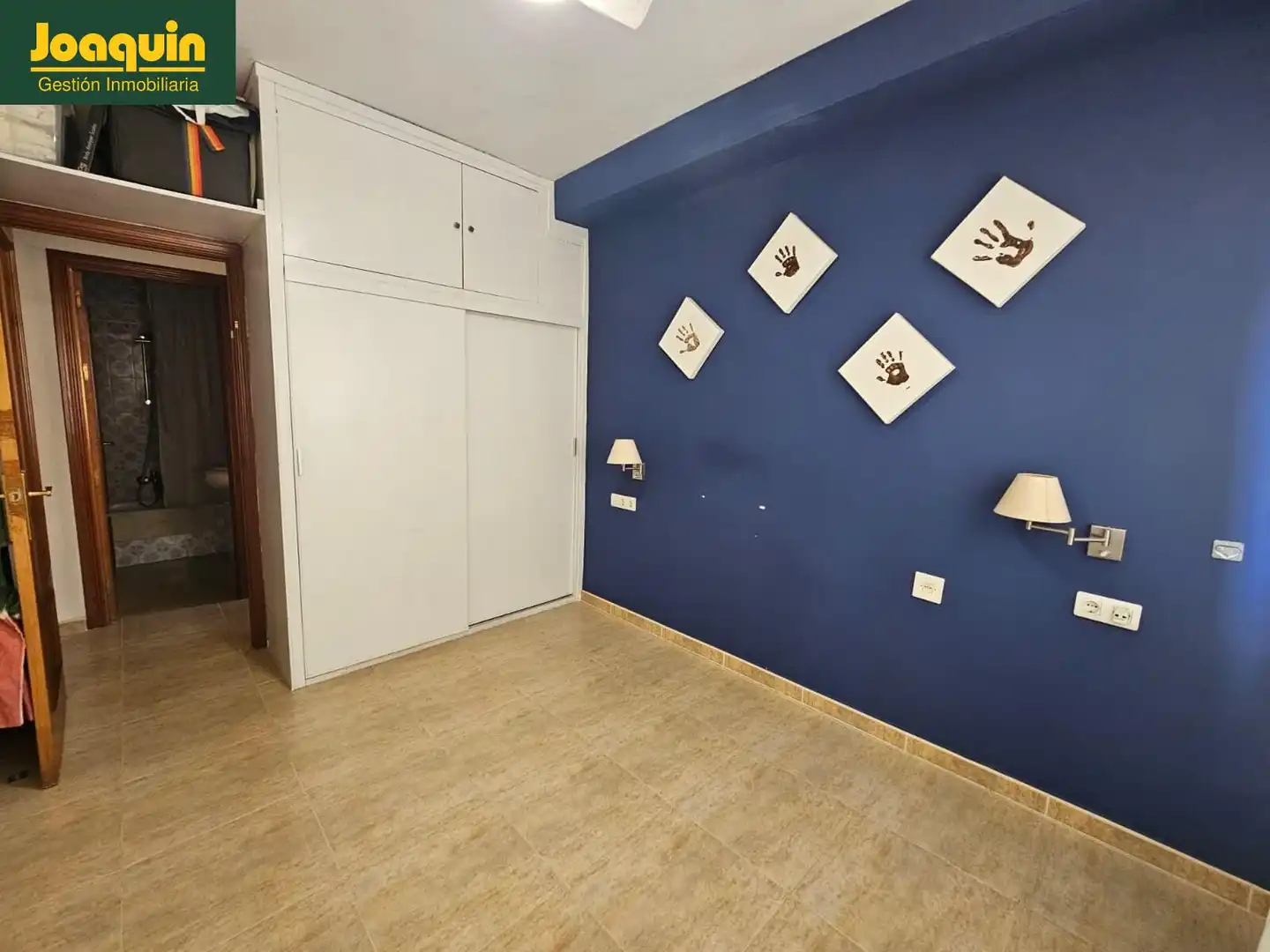 Bedroom of Flat for rent in Córdoba  with Air Conditioner