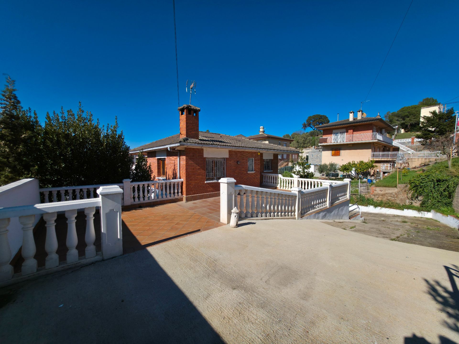Vista exterior de Casa o xalet en venda en Castellbisbal amb Jardí privat, Terrassa i Traster