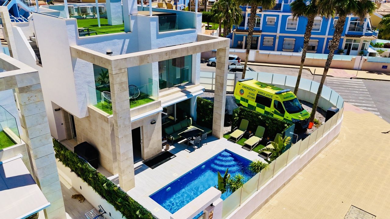 Exterior view of House or chalet for sale in Orihuela