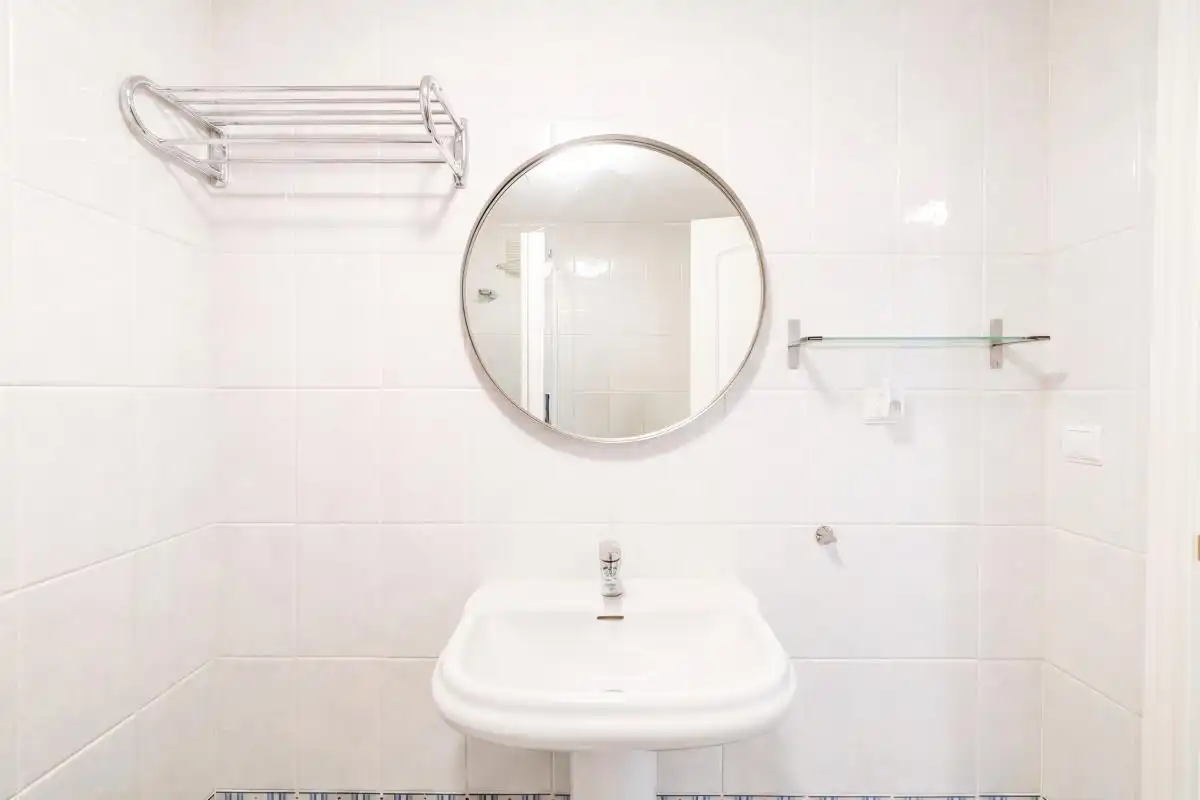 Bathroom of Flat for sale in Manilva  with Air Conditioner, Heating and Terrace