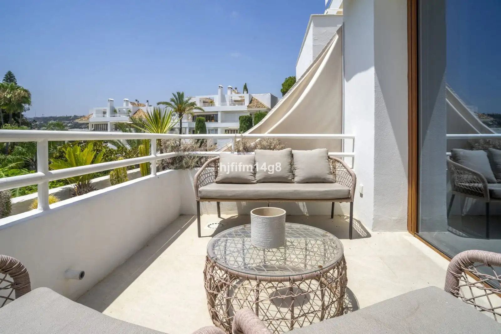 Terraza de Piso en venta en Marbella con Aire acondicionado, Trastero y Amueblado