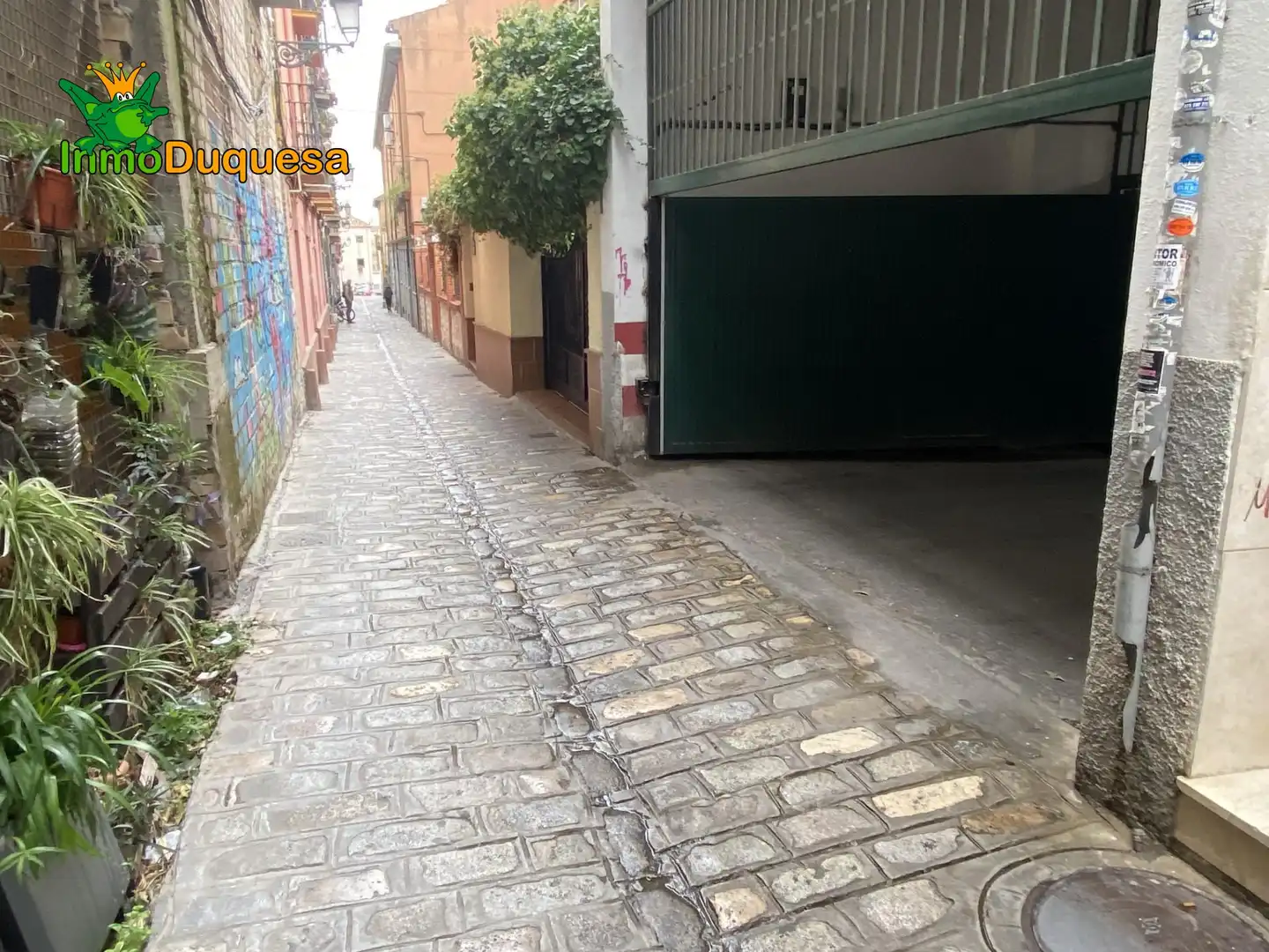 Exterior view of Garage for sale in Granada