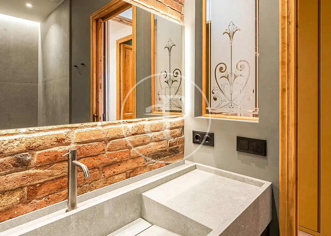 Bathroom of Flat for sale in Barcelona  with Air Conditioner, Heating and Terrace
