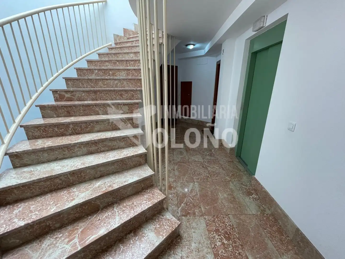 Piso en venta en Castañares de Rioja con Calefacción, Parquet y Terraza