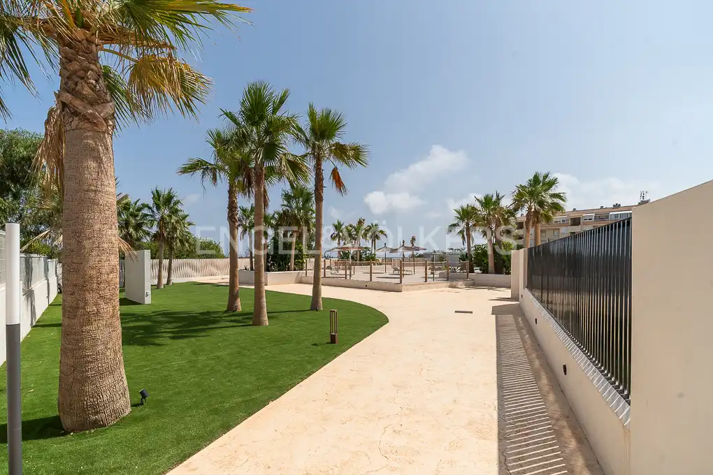 Wohnung zur Miete in Dénia mit Klimaanlage, Heizung und Privatgarten