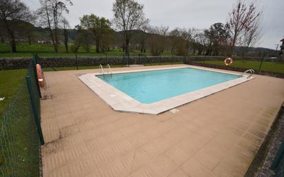 Piscina de Planta baixa en venda en Solórzano amb Terrassa