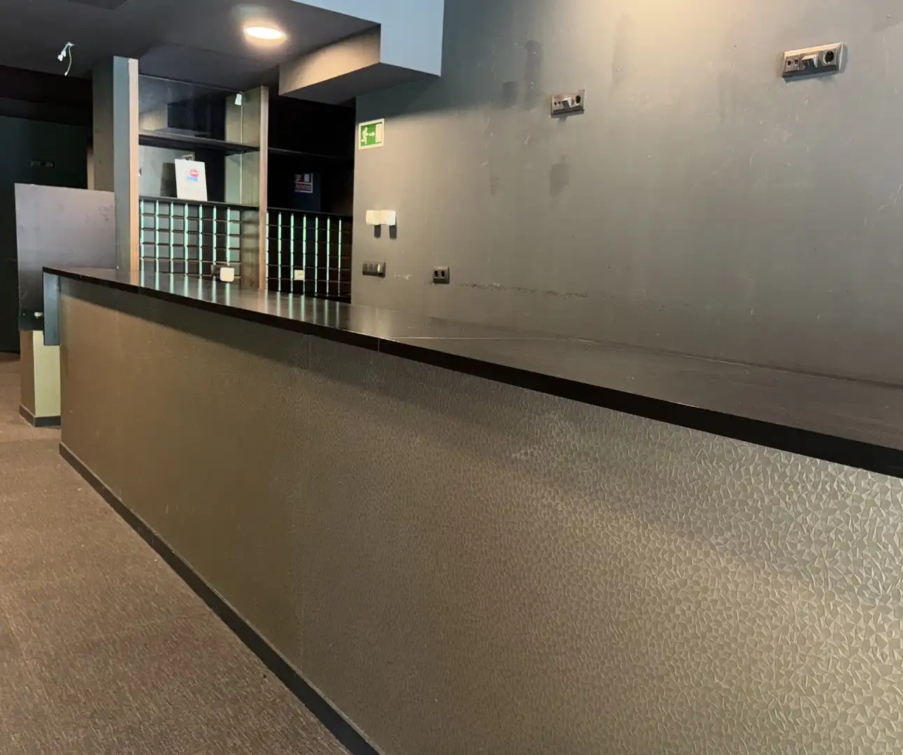 Geschaftsraum zur Miete in Castrillón mit Internet