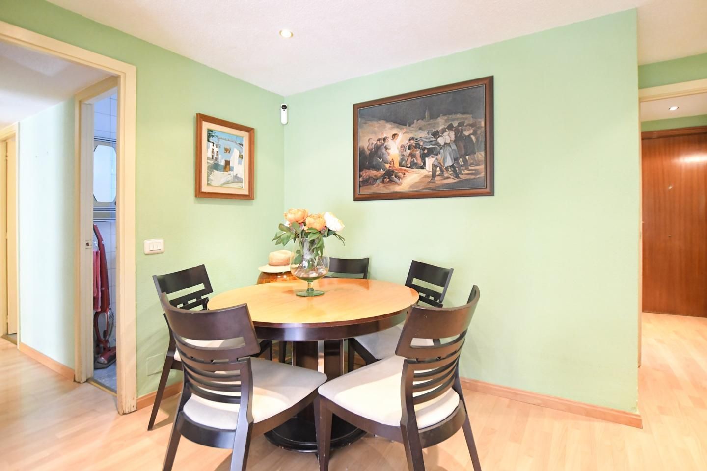Dining room of Flat for sale in  Madrid Capital  with Terrace and Furnished