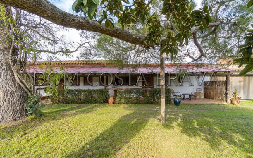 Jardí de Casa o xalet en venda en Viladamat amb Aire condicionat, Calefacció i Moblat