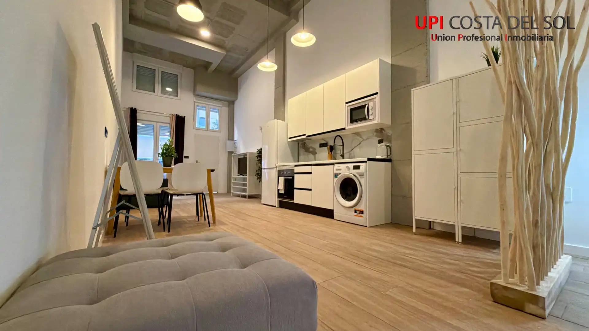 Cocina de Apartamento en venta en Torremolinos con Aire acondicionado, Calefacción y Horno