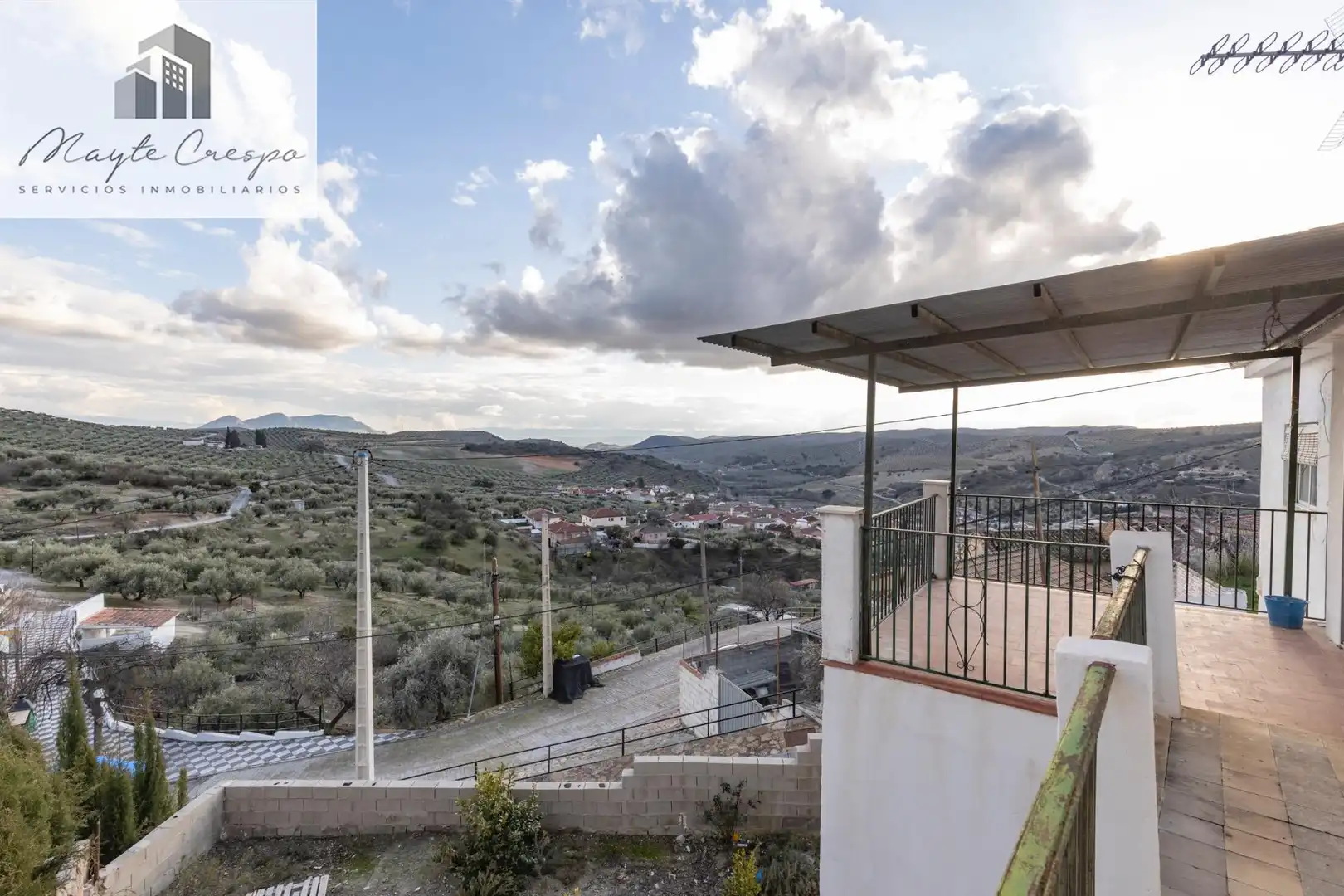 Vista exterior de Planta baixa en venda en Moclín amb Terrassa, Moblat i Balcó