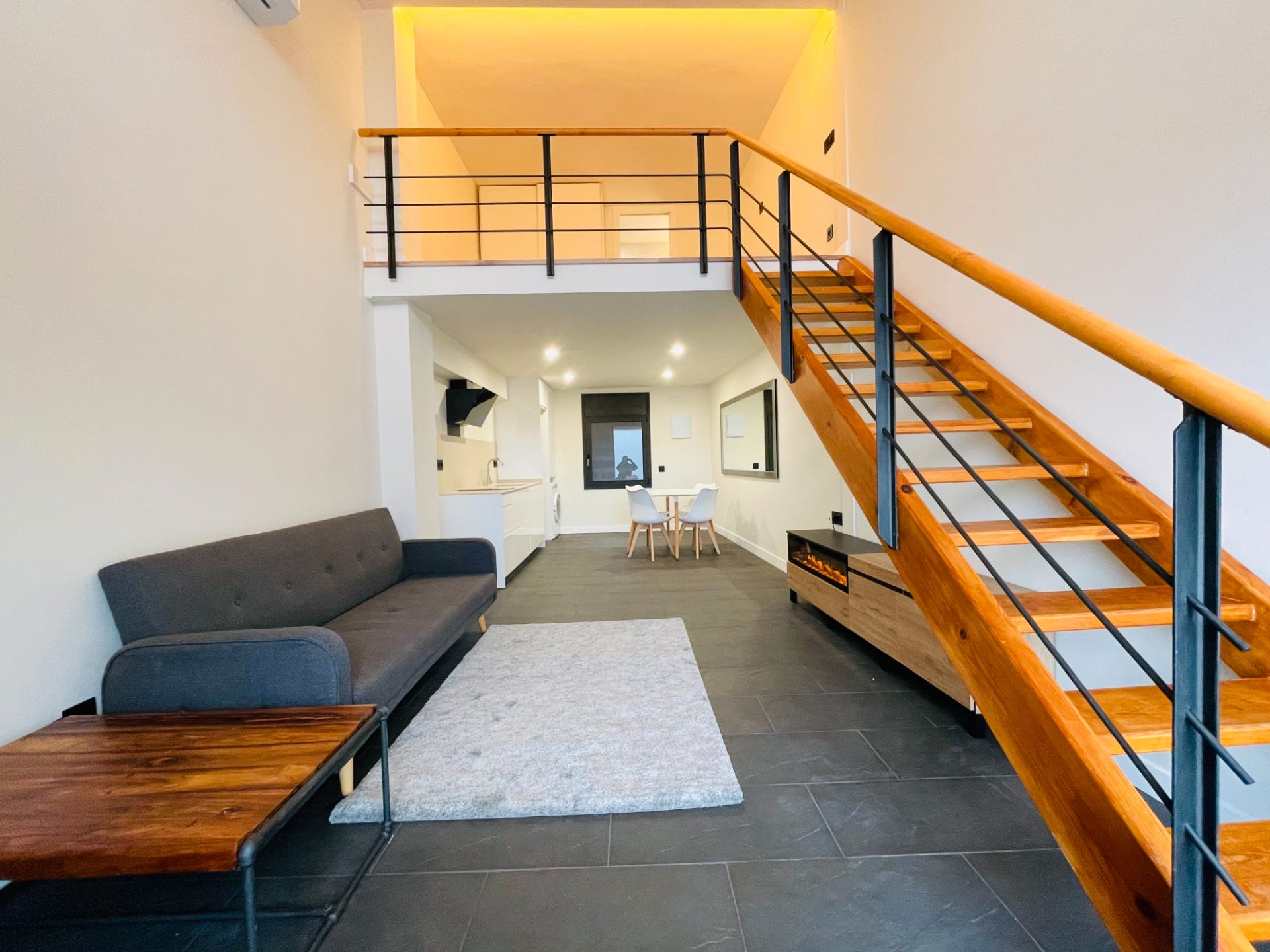 Oficina de lloguer en Corbera de Llobregat amb Aire condicionat i Moblat