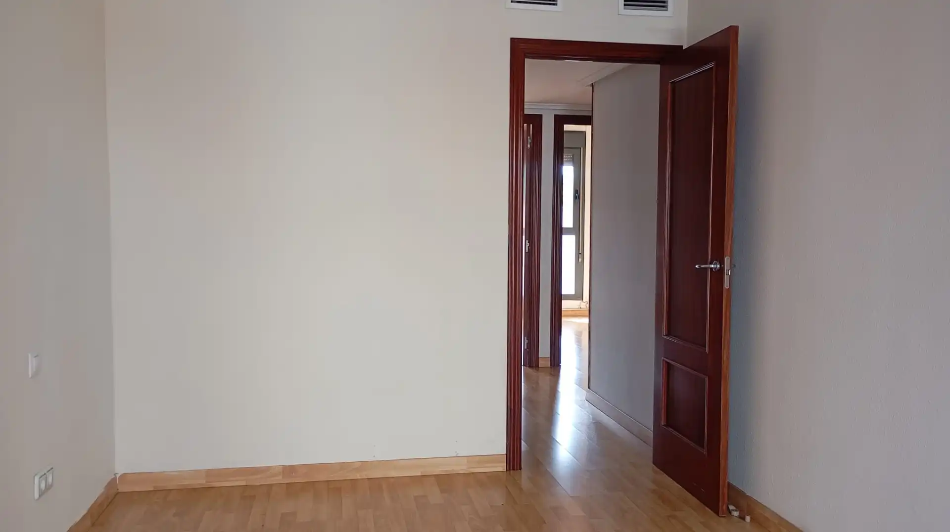 Piso de alquiler en Zaragoza con Aire acondicionado, Calefacción y Trastero