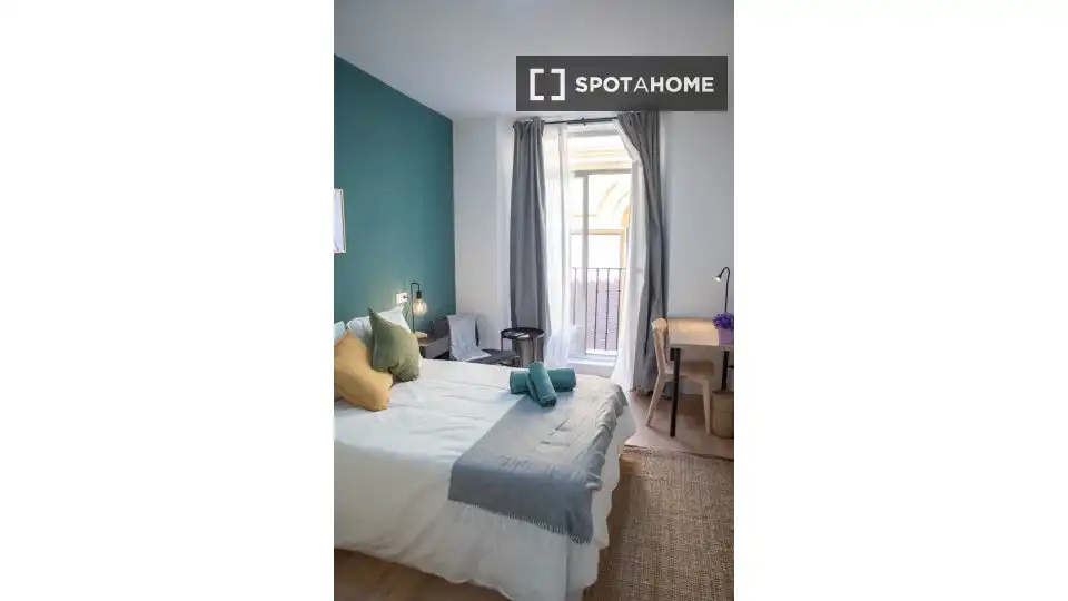 Room in Embajadores - Lavapiés