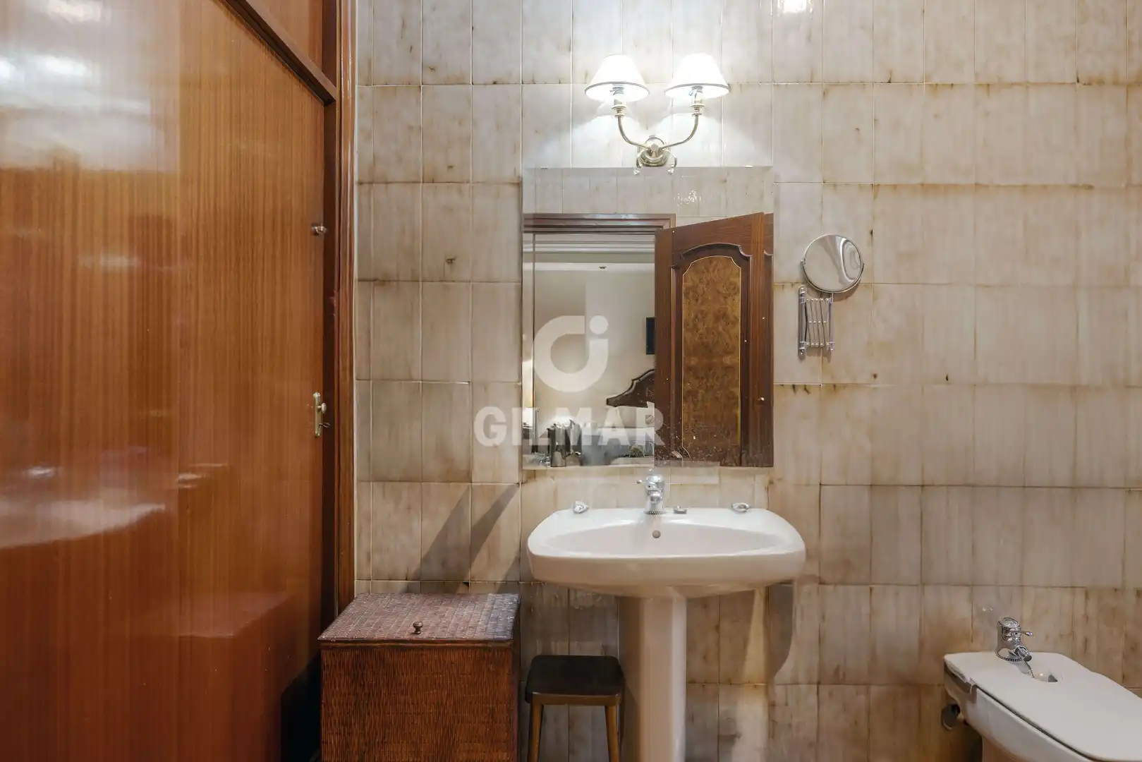 Bany de Casa o xalet en venda en Sevilla amb Calefacció i Jardí privat