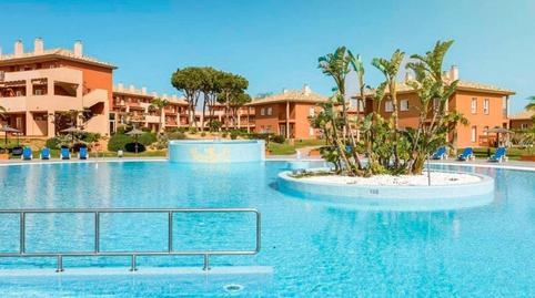 Foto 2 de Casa adosada en venta en Novo Sancti Petri, Cádiz