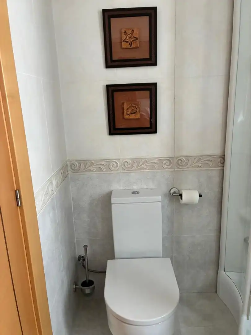 Badezimmer von Einfamilien-Reihenhaus zum Verkauf in Soria Capital  mit Heizung, Privatgarten und Terrasse