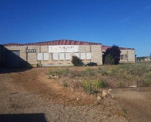 Vista exterior de Nau industrial en venda en Benavente