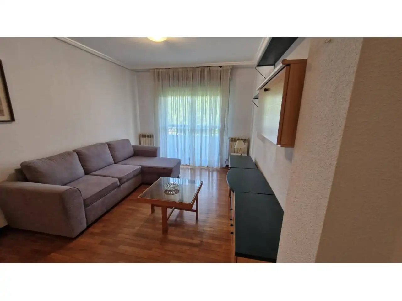 Sala d'estar de Pis en venda en  Logroño amb Calefacció, Parquet i Terrassa