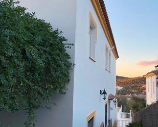 Außenansicht von Wohnung miete in El Bosque mit Terrasse und Balkon