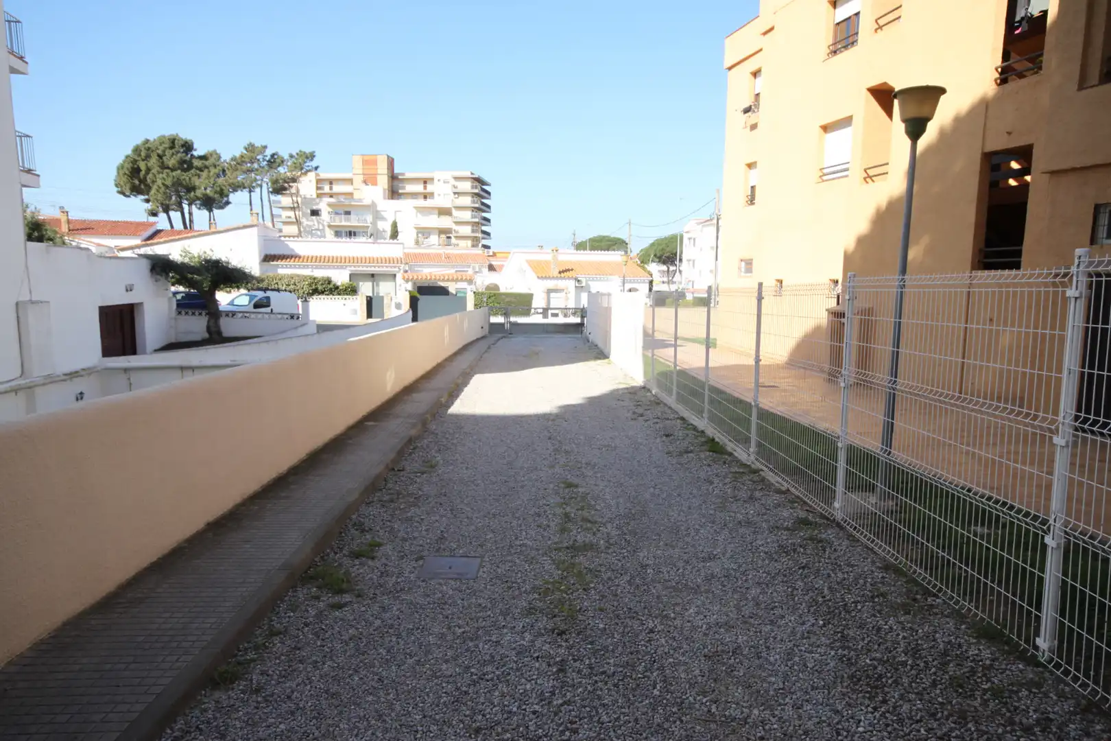 Parkplatz von Wohnungen zum Verkauf in L'Escala mit Terrasse, Möbliert und Waschmaschine