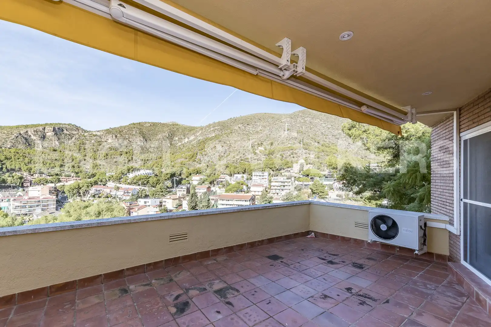 Terrassa de Casa o xalet en venda en Castelldefels amb Aire condicionat, Calefacció i Jardí privat