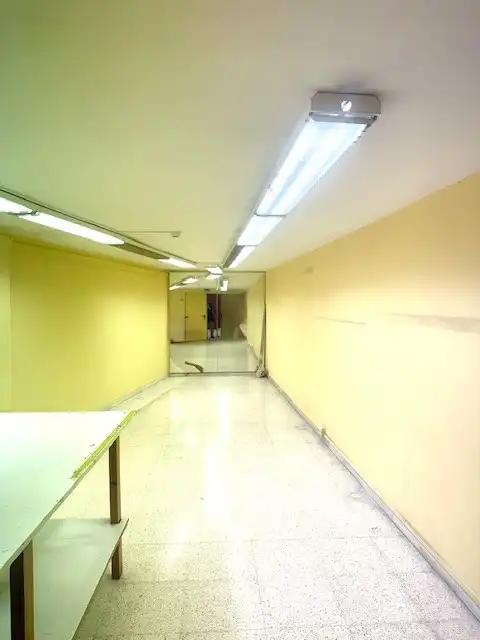 Gewerbefläche zur Miete in Carrer del Clavell 1, imagen 4