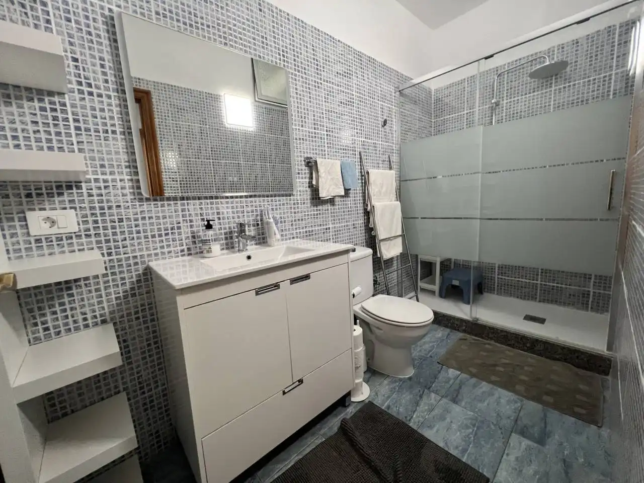 Bathroom of Flat for sale in Arona  with Parquet flooring and Furnished