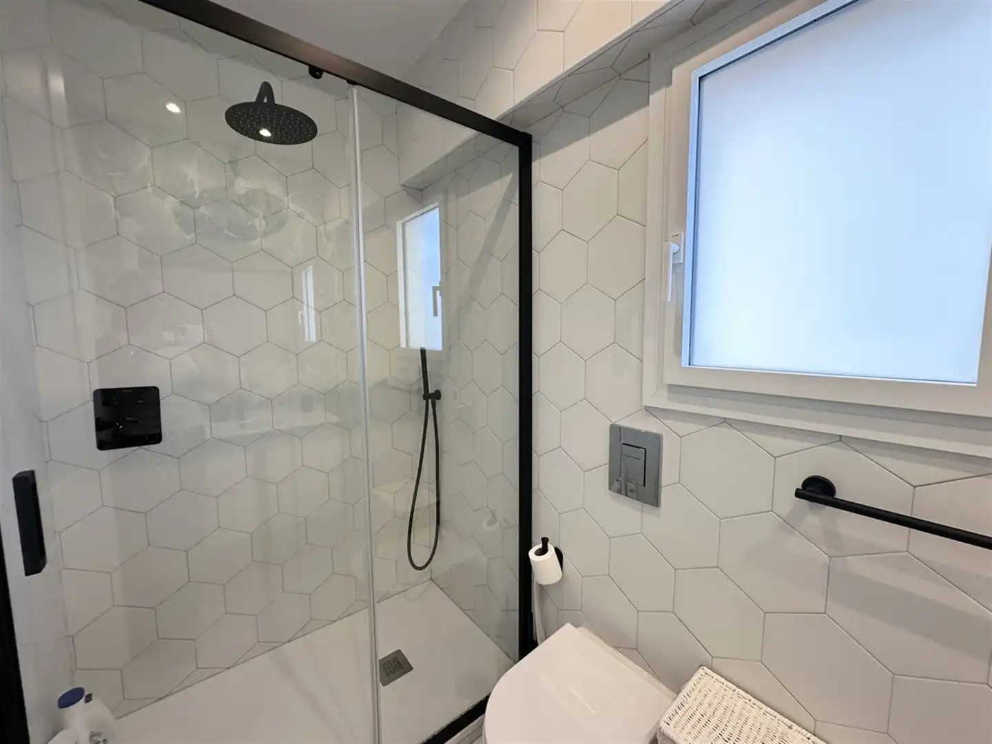 Baño de Apartamento en venta en Marbella con Aire acondicionado y Terraza