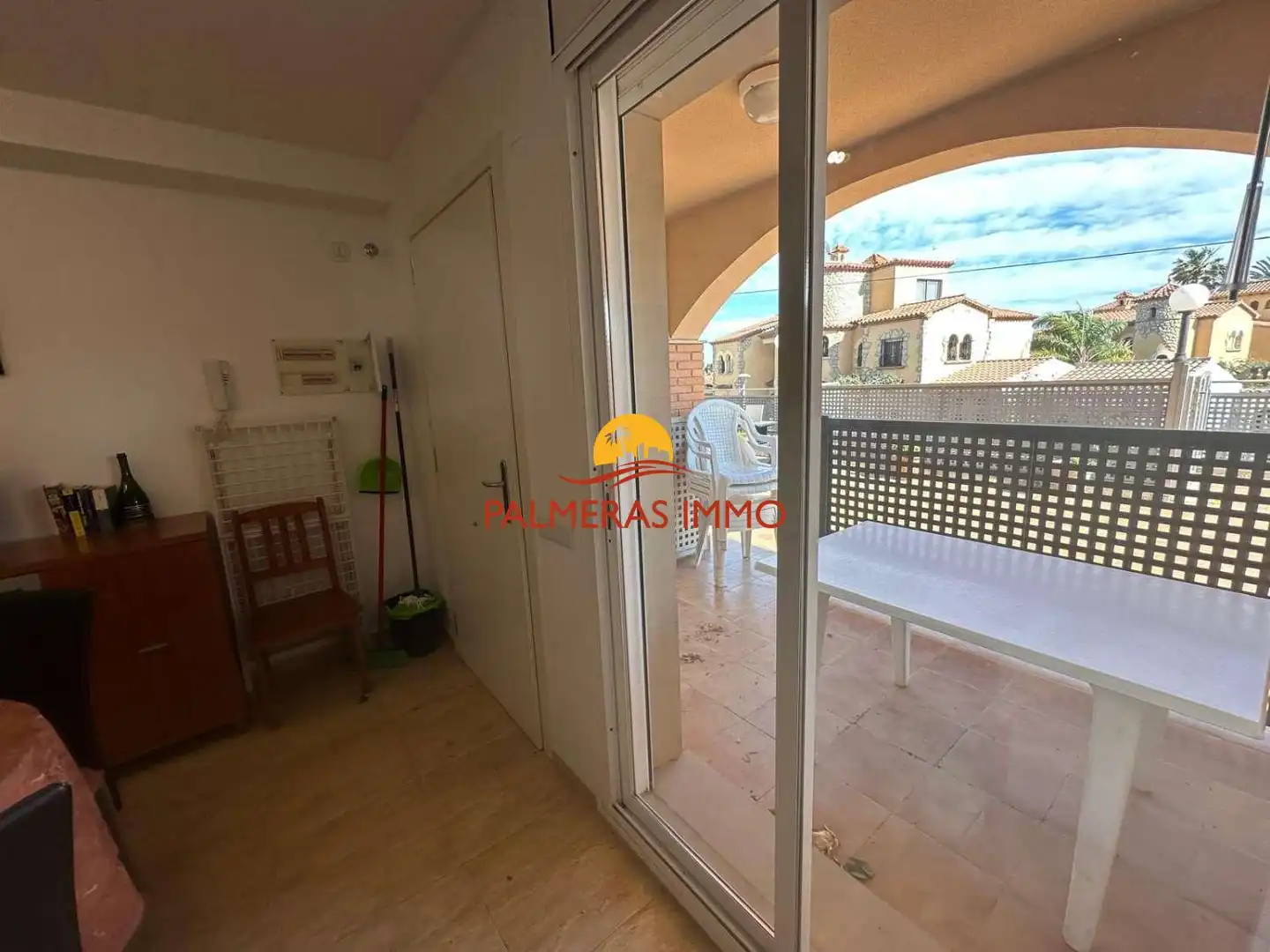 Terrassa de Apartament en venda en Mont-roig del Camp amb Piscina i Moblat