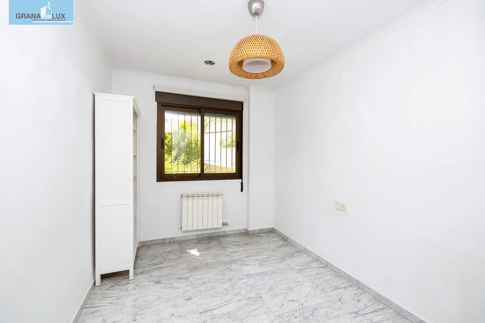 Bedroom of Flat for sale in Granada