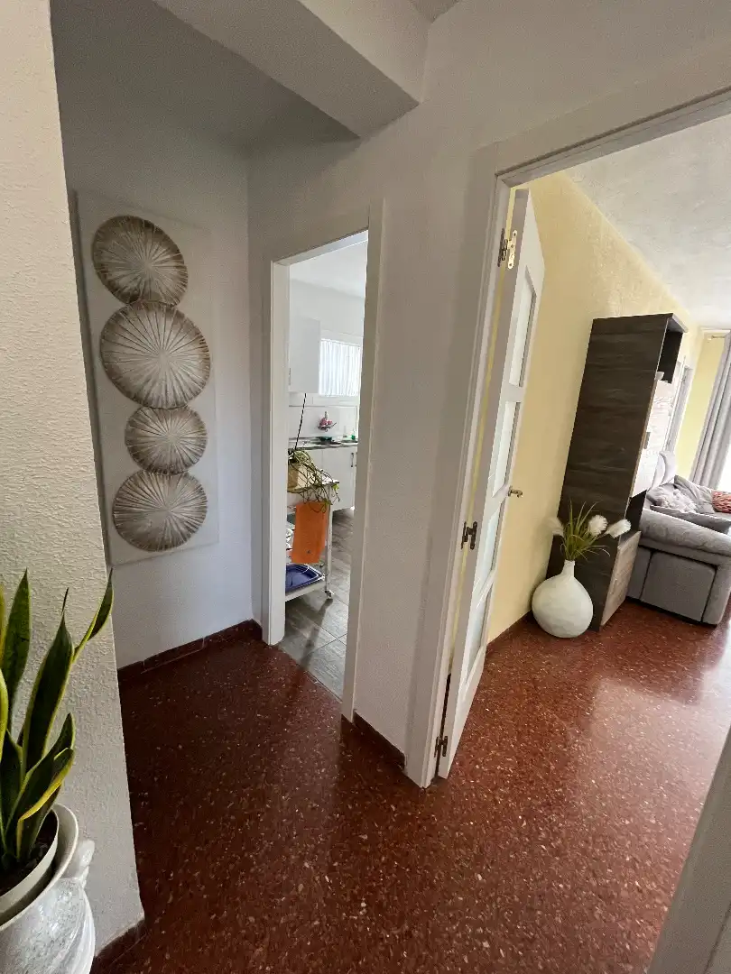 Flat with terrace to rent in Calle Luz Casanova 3, imagen 2