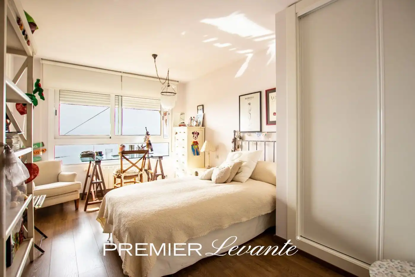 Habitación de Piso en venta en Alicante / Alacant con Aire acondicionado, Calefacción y Jardín privado
