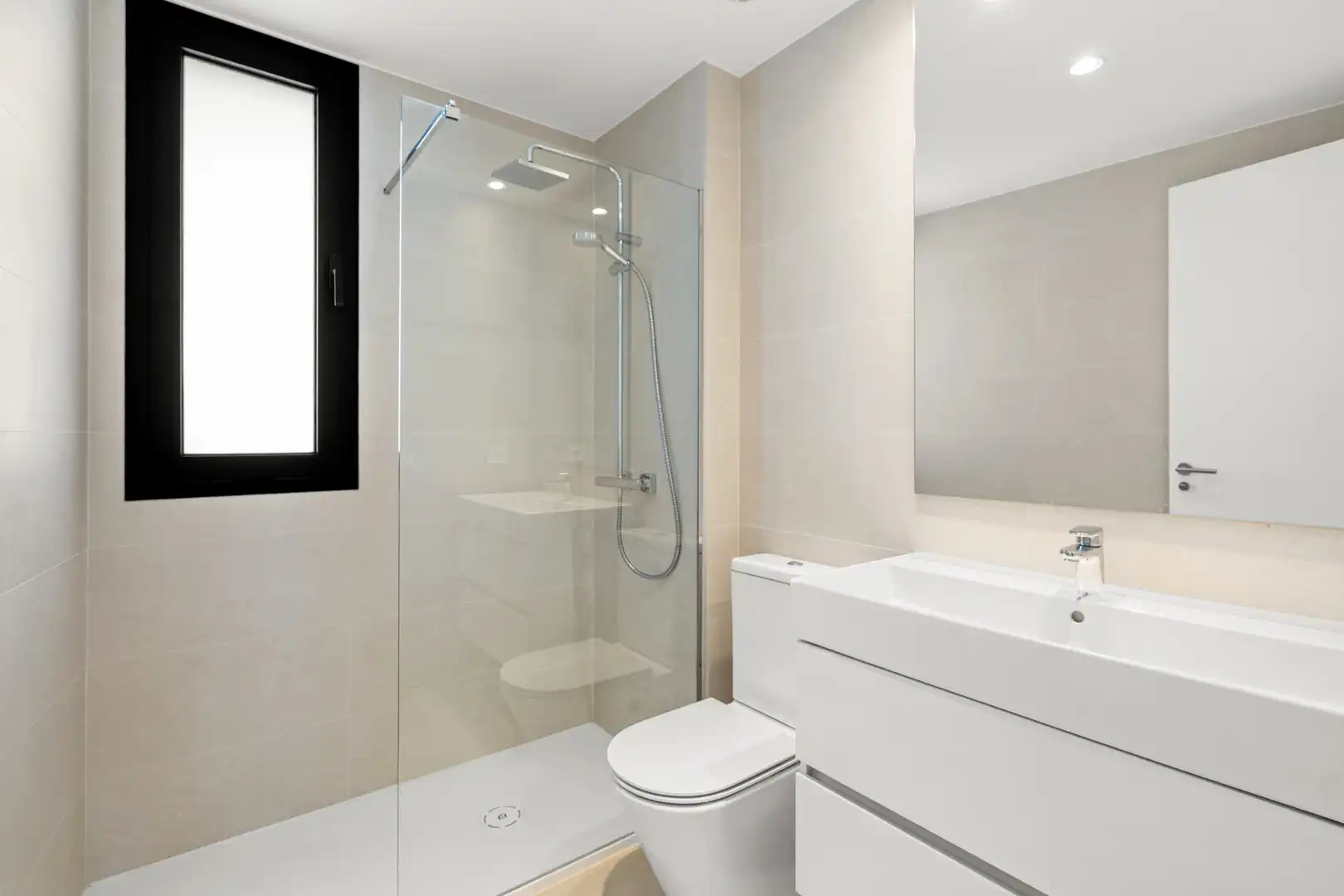 Apartamento con terraza en venta en Selwo, imagen 8