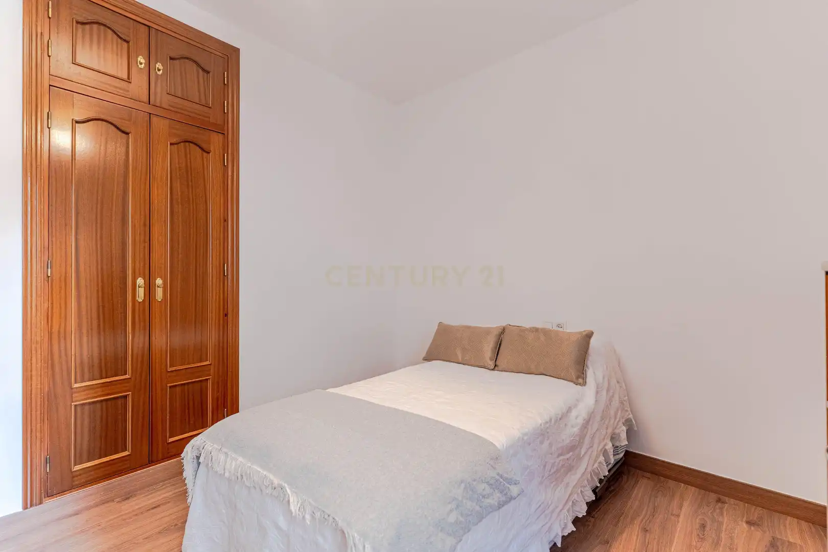 Bedroom of Apartments for sale in La Zubia Ciudad