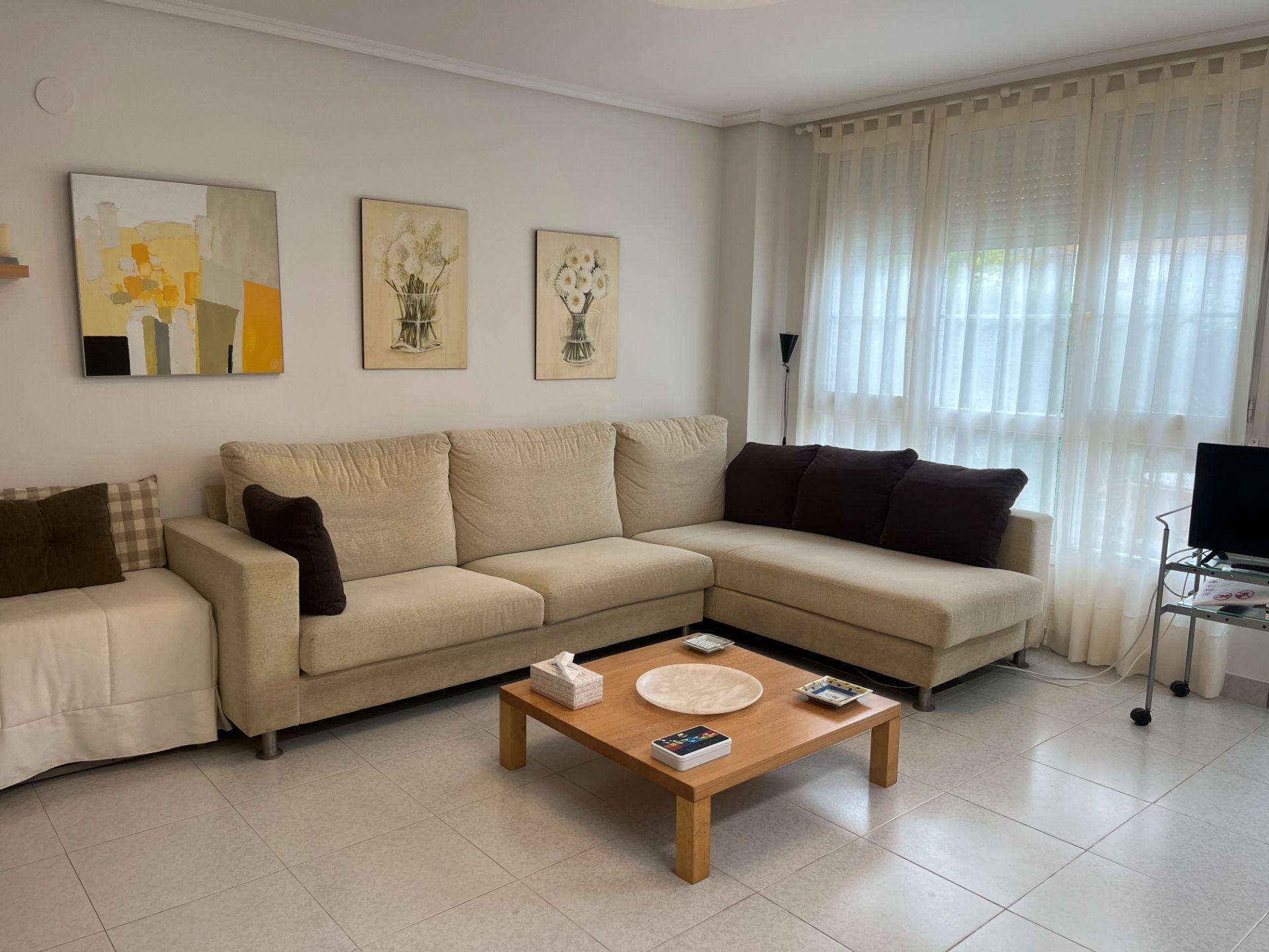 Living room of Planta baja for sale in Laredo  with Terrace and Furnished