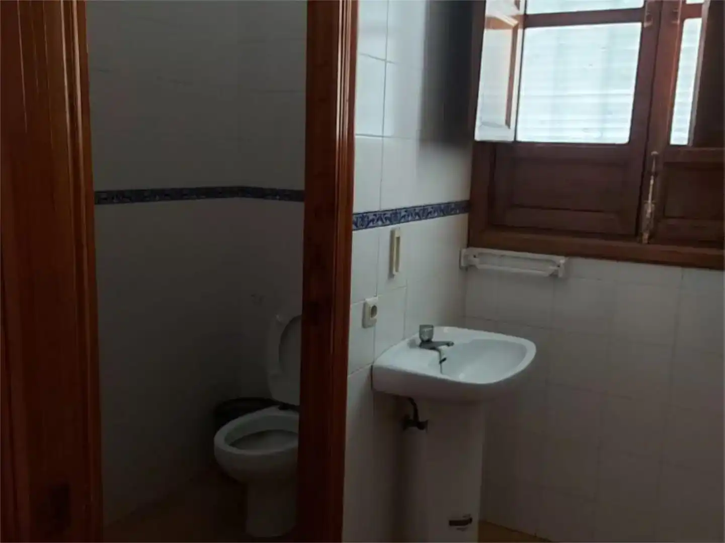 Baño de Nave industrial en venta en Higuera de la Sierra