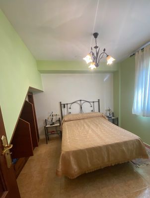 Dormitori de Casa o xalet en venda en Noia amb Jardí privat, Terrassa i Balcó