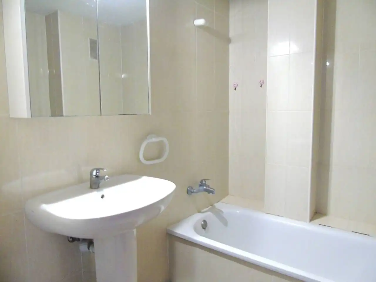 Baño de Piso en venta en Vic con Calefacción y Terraza