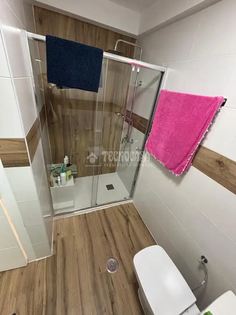 Baño de Piso de alquiler en Ayamonte con Aire acondicionado y Balcón